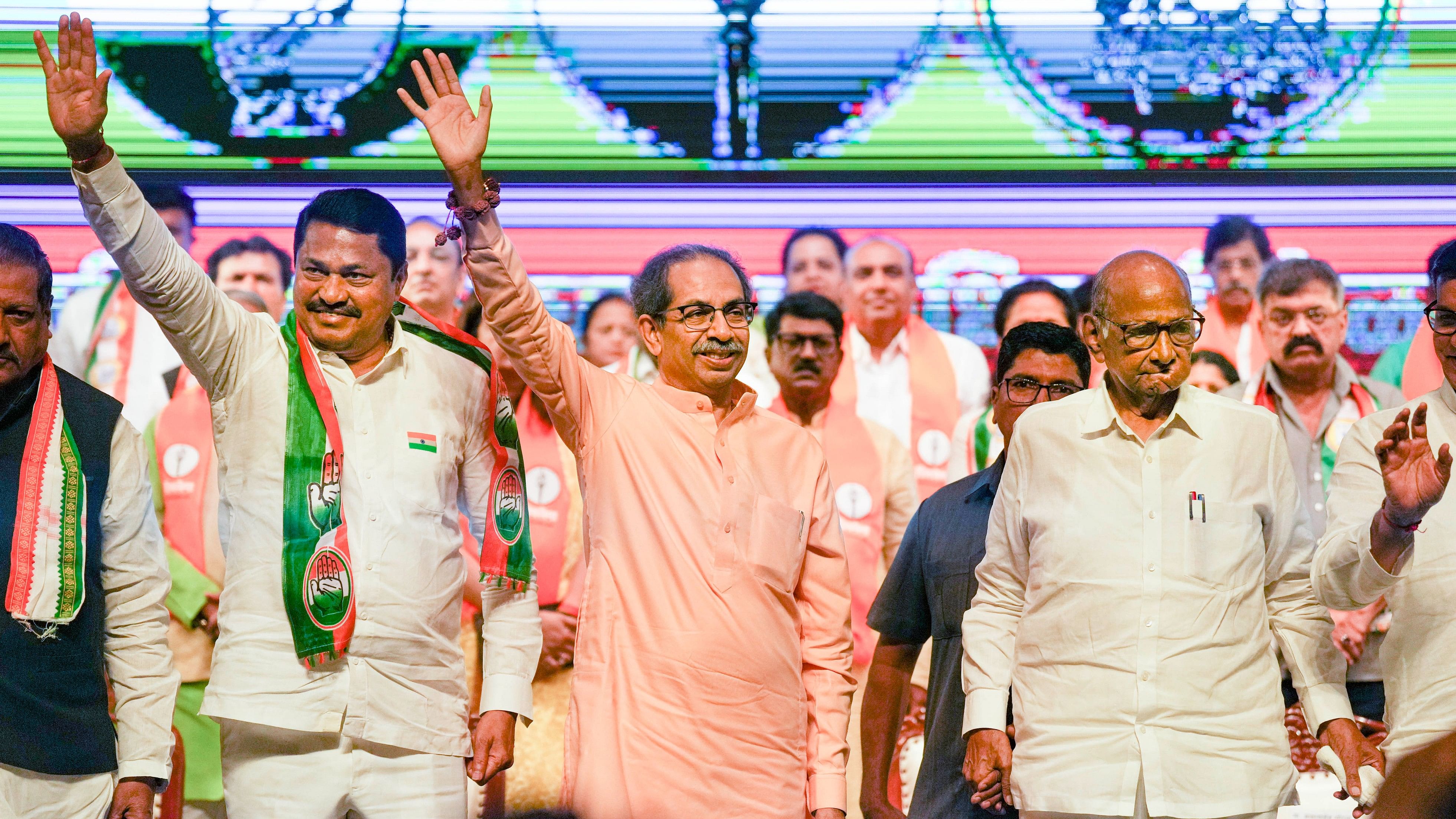 <div class="paragraphs"><p>Maharashtra Congress chief Nana Patole, Shiv Sena (UBT) chief Uddhav Thackeray and NCP (SP) chief Sharad Pawar during the gathering of Maha Vikas Aghadi (MVA) workers and office-bearers ahead of state Assembly elections, in Mumbai, Friday.</p></div>